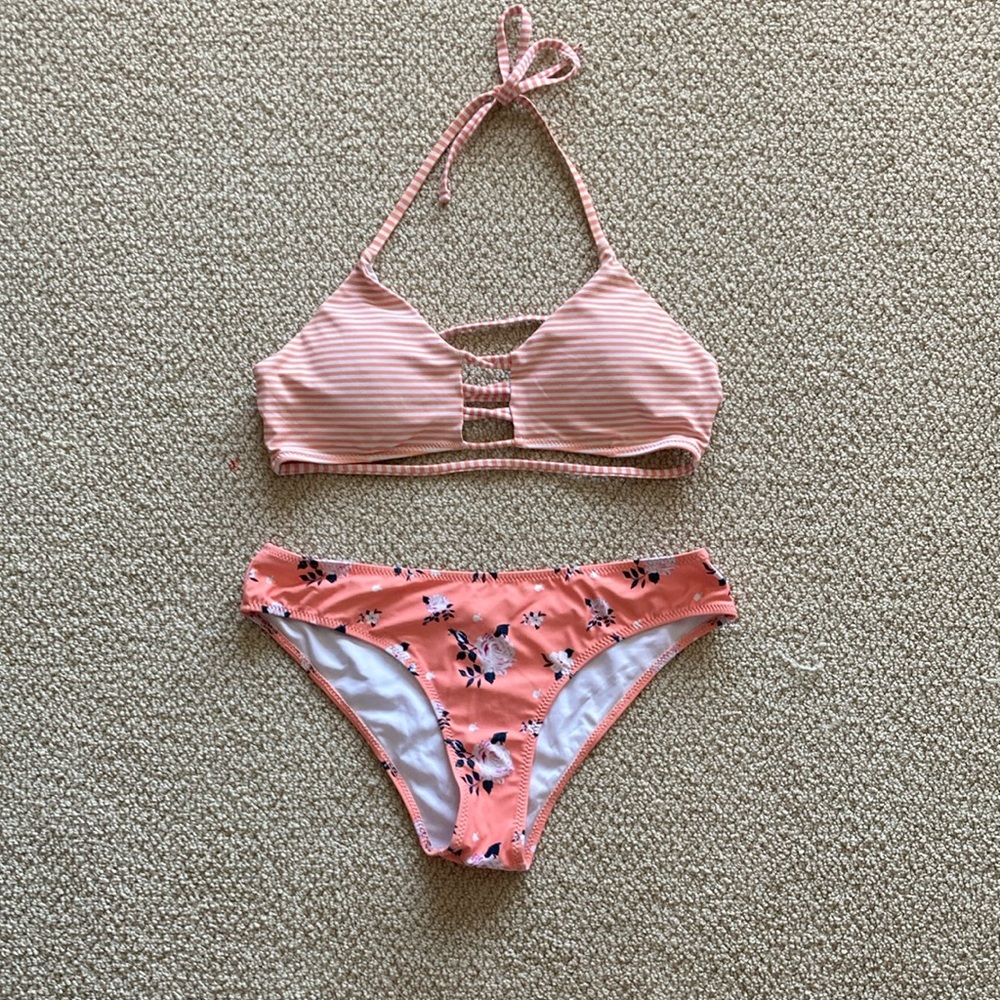 Cupshe Orange Bikini Two Piece Swimsuit Orange Size Medium Floral Striped EUC